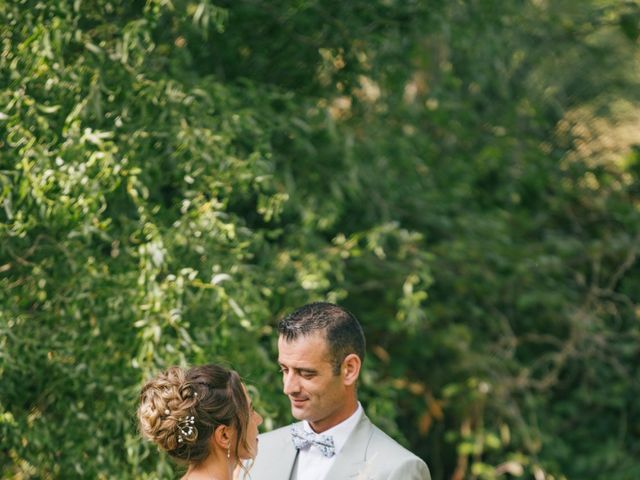 Le mariage de Julien et Adeline à Giroussens, Tarn 12