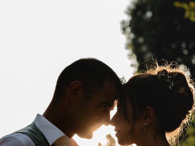 Le mariage de Julien et Adeline à Giroussens, Tarn 15
