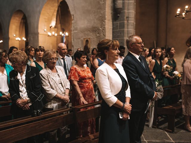 Le mariage de James et Estelle à Clermont-Ferrand, Puy-de-Dôme 25