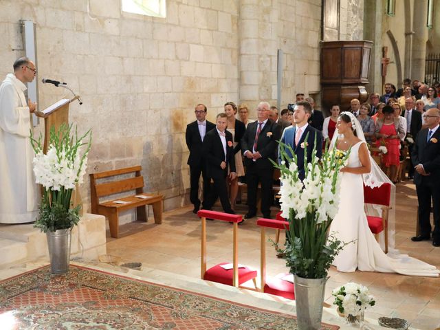 Le mariage de Rémi et Marie-Charlotte à Saint-Porchaire, Charente Maritime 30