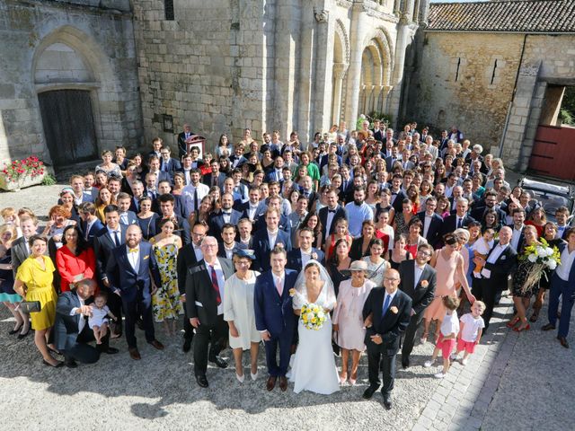 Le mariage de Rémi et Marie-Charlotte à Saint-Porchaire, Charente Maritime 53