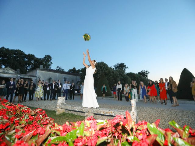 Le mariage de Rémi et Marie-Charlotte à Saint-Porchaire, Charente Maritime 67