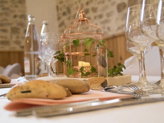 Le mariage de Fabrice et Sarah à Chambles, Loire 13