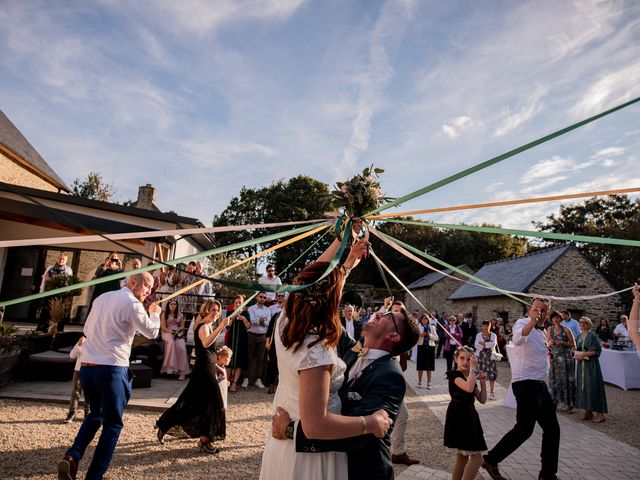 Le mariage de Benoit et Claire à Carhaix-Plouguer, Finistère 30