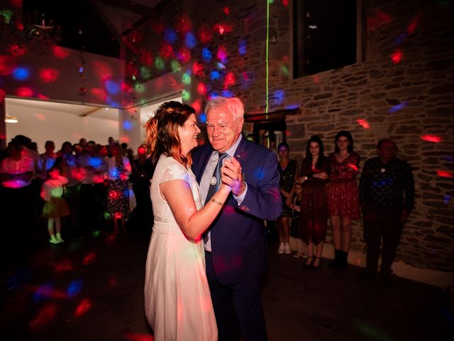 Le mariage de Benoit et Claire à Carhaix-Plouguer, Finistère 40