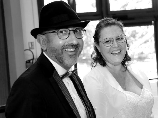 Le mariage de Stéphane et Delphine à Saint-Gilles-Croix-de-Vie, Vendée 7