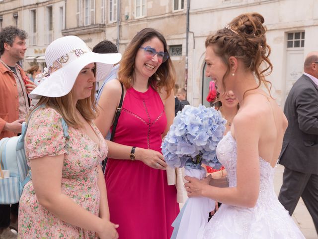 Le mariage de Nathan et Anne à Benon, Charente Maritime 5