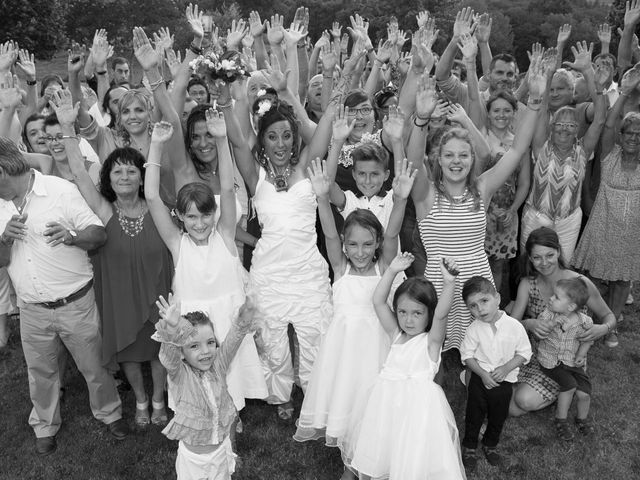 Le mariage de Laura et Jessica à Argentat, Corrèze 21