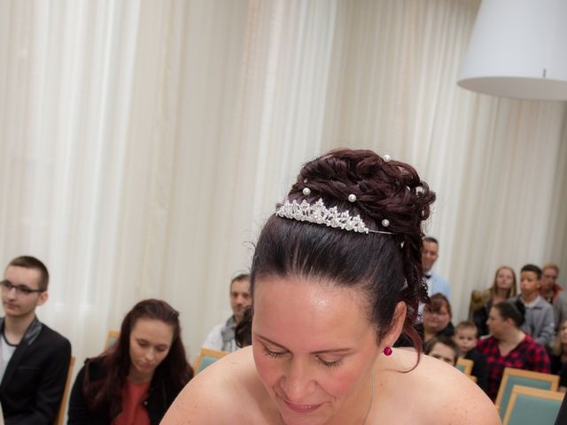 Le mariage de julien et virginie à Marcq-en-Baroeul, Nord 24