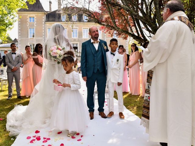 Le mariage de lovely et Frederic à Benest, Charente 3