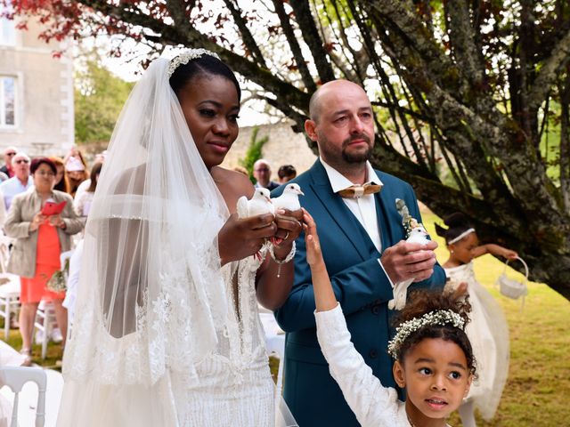 Le mariage de lovely et Frederic à Benest, Charente 12