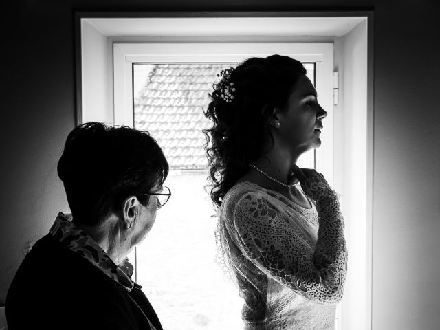 Le mariage de Jonathan et Delphine à Jouy-Mauvoisin, Yvelines 3