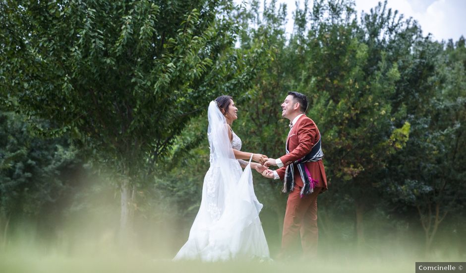 Le mariage de Thibaut et Aurélie à Saint-André-d'Olérargues, Gard