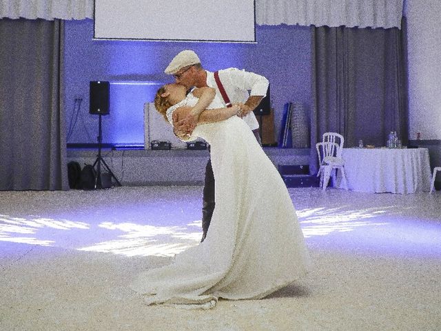 Le mariage de Pierre  et Celine à Mazan, Vaucluse 11