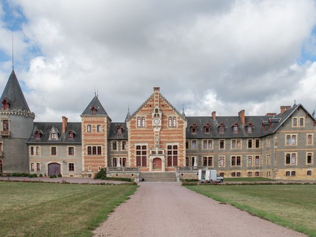 Le mariage de Nicolas et Gwenaëlle à Bourbon-l&apos;Archambault, Allier 2