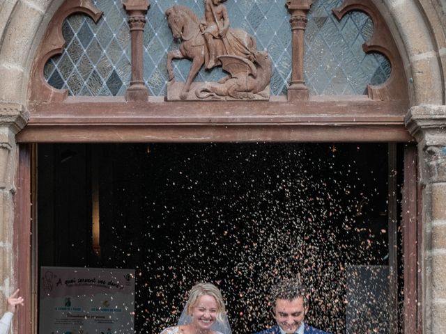Le mariage de Nicolas et Gwenaëlle à Bourbon-l&apos;Archambault, Allier 28