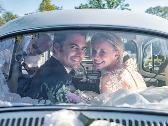 Le mariage de Nicolas et Gwenaëlle à Bourbon-l&apos;Archambault, Allier 30