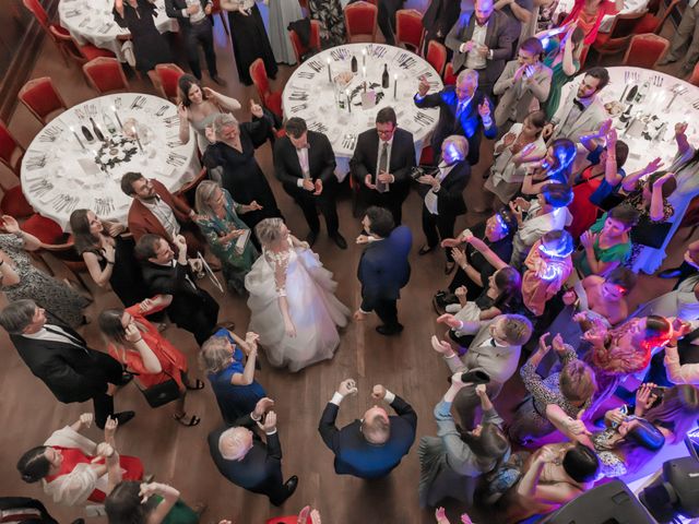 Le mariage de Nicolas et Gwenaëlle à Bourbon-l&apos;Archambault, Allier 36
