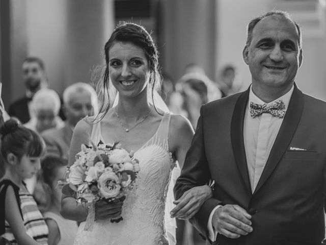 Le mariage de Julien et Tiphaine à Chambles, Loire 36