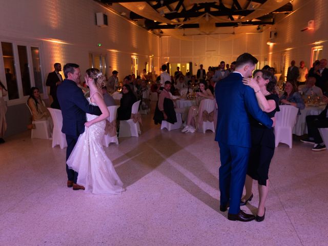 Le mariage de Alexandre et Chloe à Monteux, Vaucluse 15