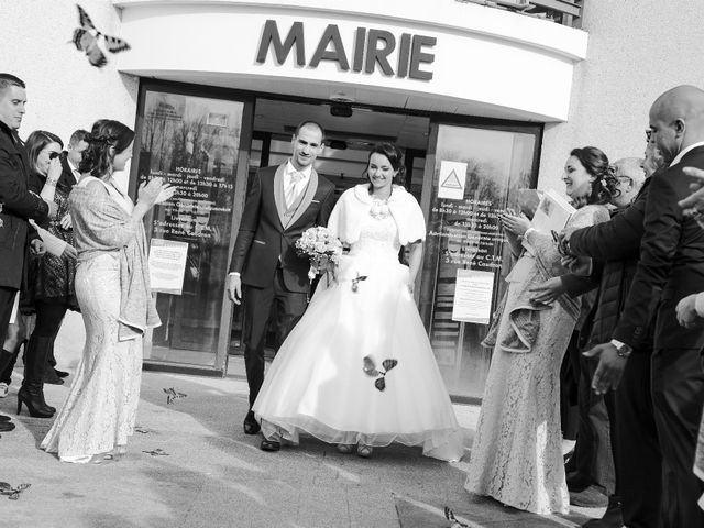 Le mariage de Adrien et Camille à Voisins-le-Bretonneux, Yvelines 30