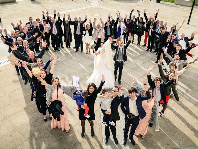 Le mariage de Adrien et Camille à Voisins-le-Bretonneux, Yvelines 32