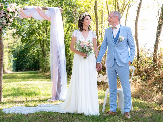 Le mariage de Sébastien et Elodie  à Ars-sur-Formans, Ain 37