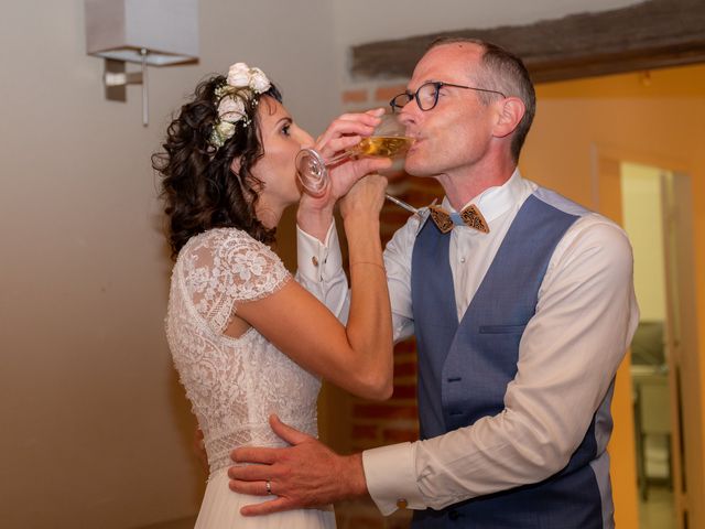 Le mariage de Sébastien et Elodie  à Ars-sur-Formans, Ain 75