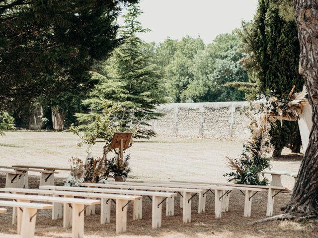 Le mariage de Mathieu et Aurélia à Saint-Coutant-le-Grand, Charente Maritime 1