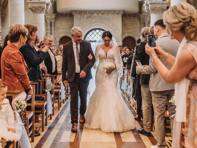 Le mariage de Aurélien et Marine à Vire, Calvados 25