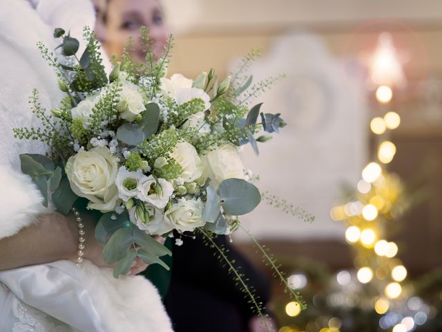 Le mariage de Anthony et Yseult à Saint-Étienne-des-Oullières, Rhône 23