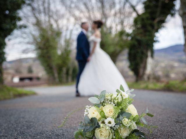 Le mariage de Anthony et Yseult à Saint-Étienne-des-Oullières, Rhône 33