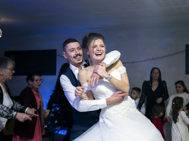 Le mariage de Anthony et Yseult à Saint-Étienne-des-Oullières, Rhône 45