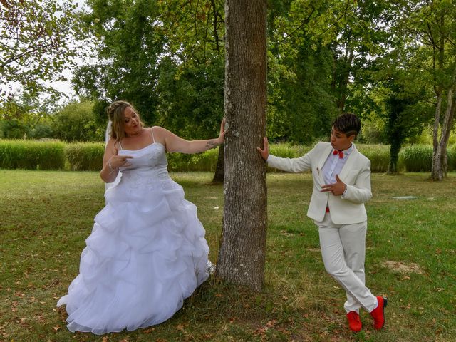 Le mariage de Marine et Hadjira à Saint-Médard-en-Jalles, Gironde 10