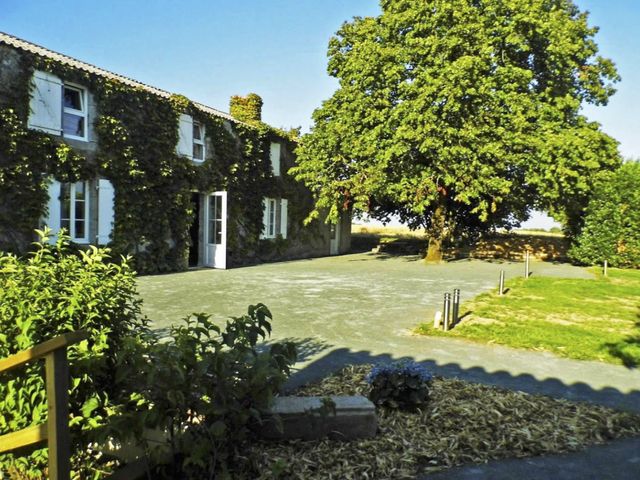 Le mariage de Verlaine et Imène à La Tranche-sur-Mer, Vendée 41