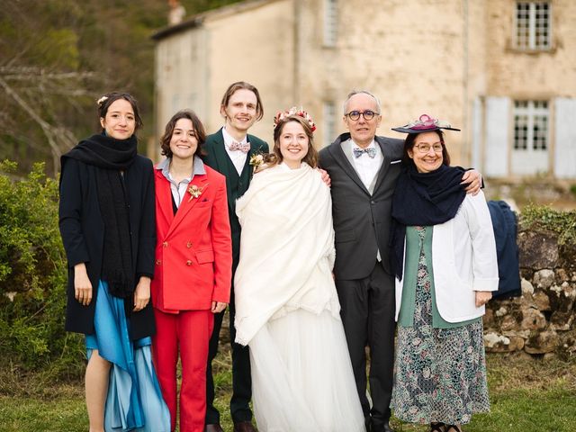 Le mariage de Baptiste et Mathilde à Égliseneuve-près-Billom, Puy-de-Dôme 2