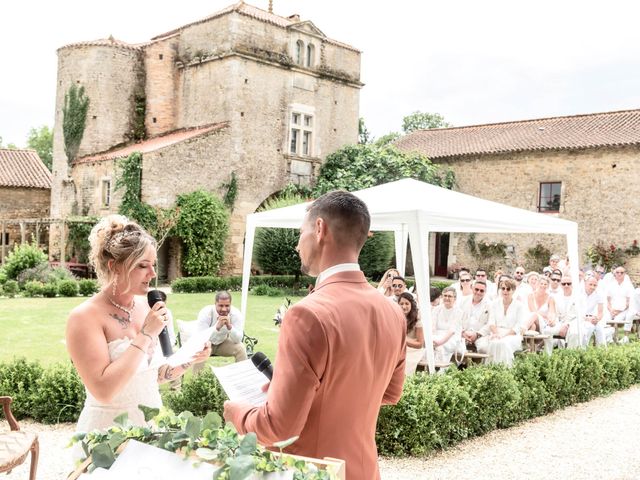 Le mariage de Alexandre et Lauren à Vouvant, Vendée 2