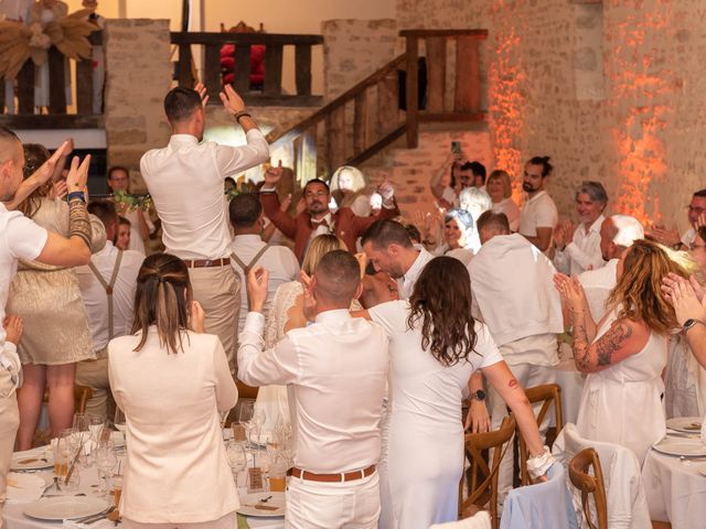 Le mariage de Alexandre et Lauren à Vouvant, Vendée 10