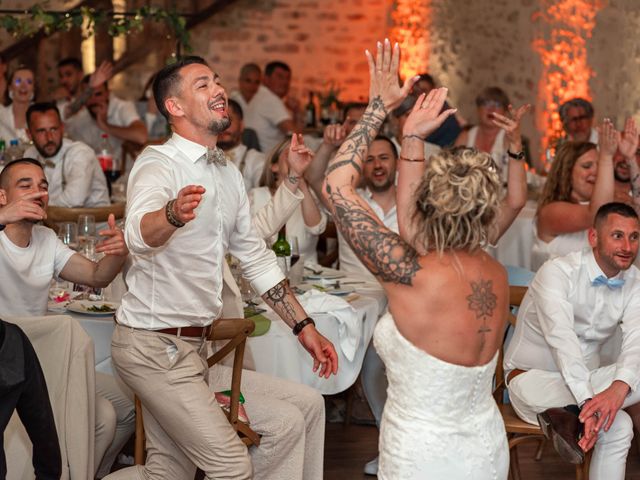 Le mariage de Alexandre et Lauren à Vouvant, Vendée 11