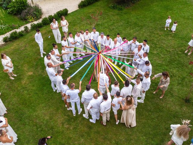 Le mariage de Alexandre et Lauren à Vouvant, Vendée 21