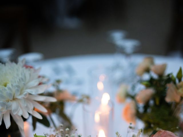 Le mariage de Thibault et Mathilde à Uzès, Gard 15