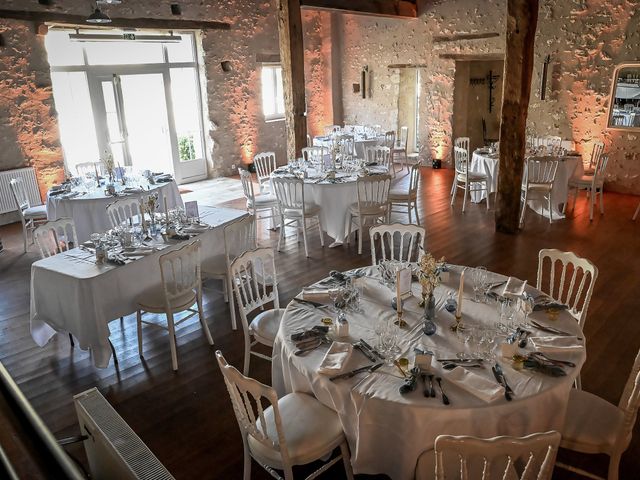 Le mariage de Fabrice et Camille à Chenevelles, Vienne 10