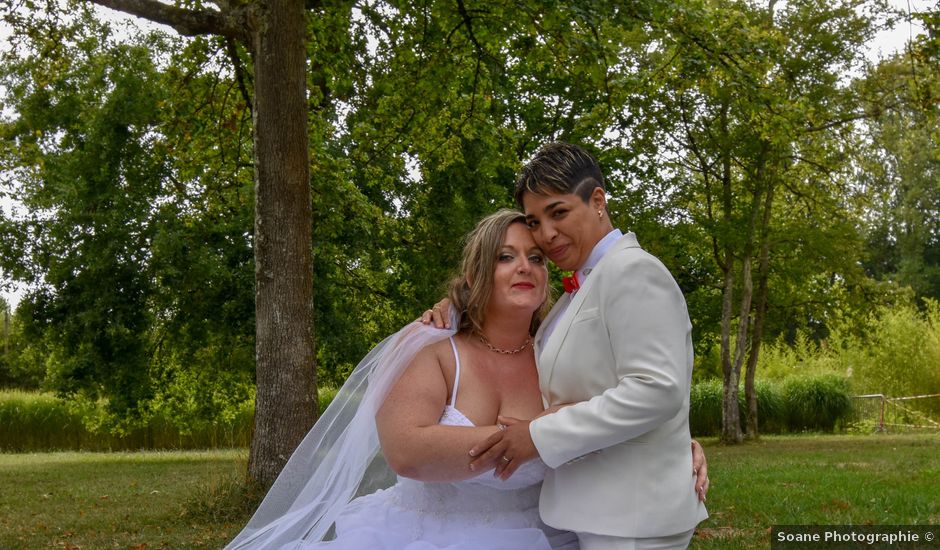 Le mariage de Marine et Hadjira à Saint-Médard-en-Jalles, Gironde