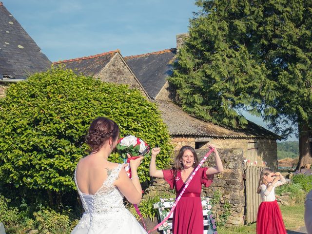 Le mariage de Melvin et Elodie à Plougonven, Finistère 27