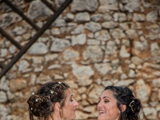 Le mariage de Gladys et Marion à La Capelle-et-Masmolène, Gard 3