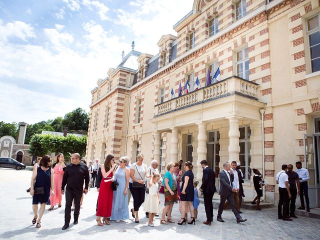 Le mariage de Adrien et Sabrina à Savigny-le-Temple, Seine-et-Marne 10