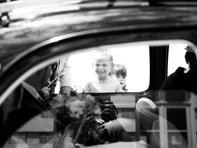 Le mariage de Adrien et Sabrina à Savigny-le-Temple, Seine-et-Marne 17