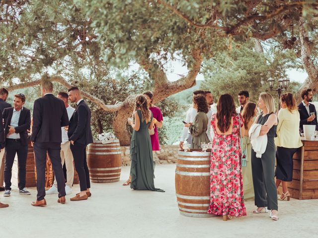 Le mariage de Anthony et Laura à Capestang, Hérault 94