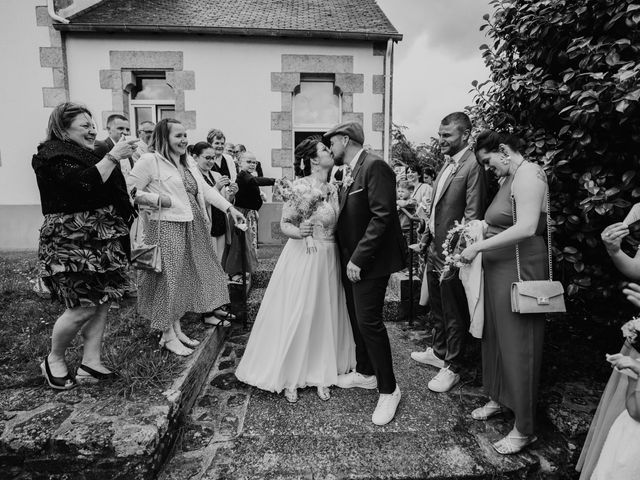 Le mariage de Florian et Manon à Tréglonou, Finistère 16