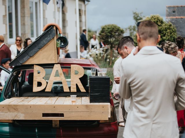 Le mariage de Florian et Manon à Tréglonou, Finistère 18